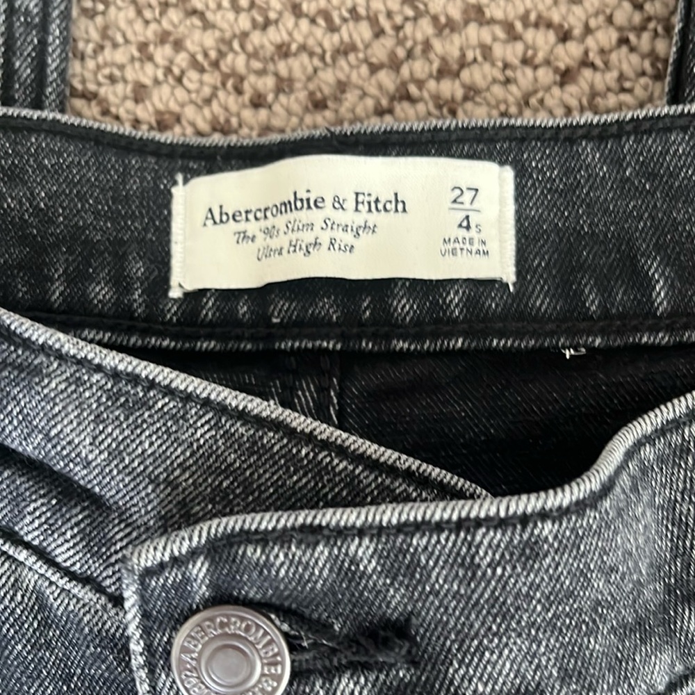Abercrombie high rise straight Jean - Picture 3 of 4